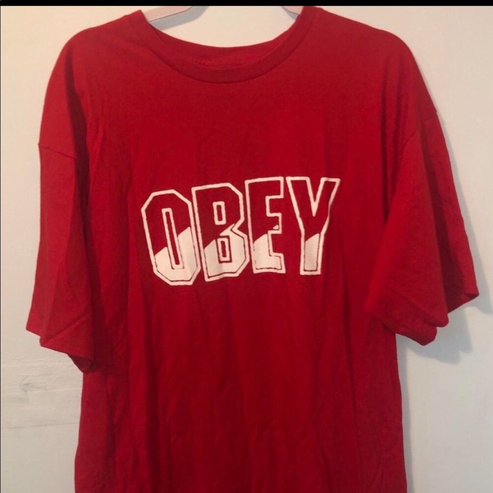 OBEY tshirt